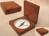 Early 20th century Oak cased pocket compass